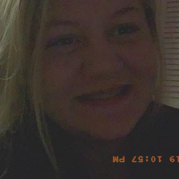 Meet your Posher, Addison - Picture 1 of 1